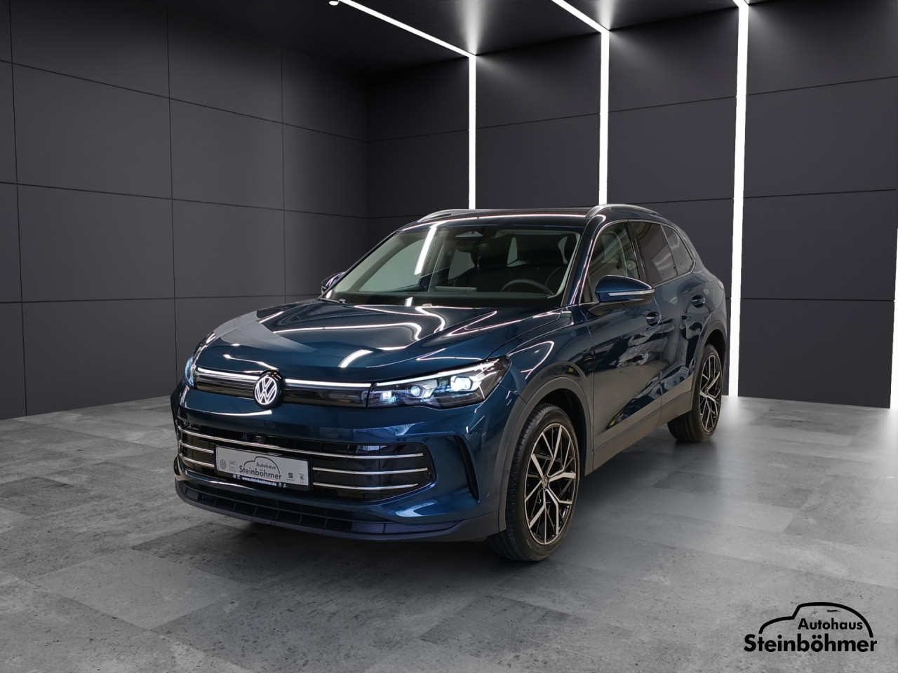 VW Tiguan Elegance 2.0 TDI IQ.Light AHK Cannes20
